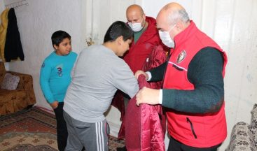 Vefa’lı görevliler yaşlıların yüzünü güldürdü