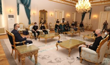 Vlogger akademide sertifika heyecanı