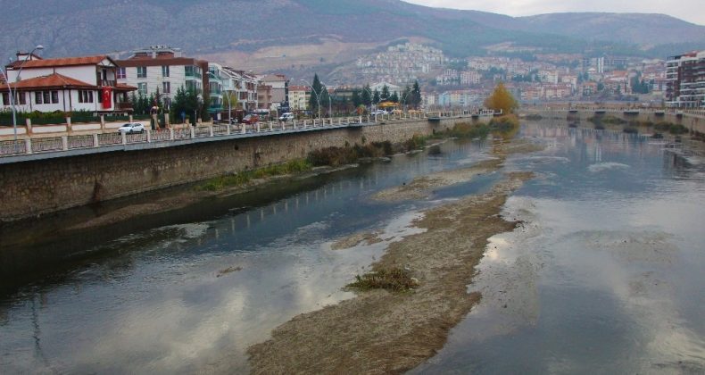 Yeşilırmak’ta su seviyesi alarm veriyor