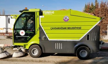 Yol Süpürme Aracı Hizmete Sunuldu