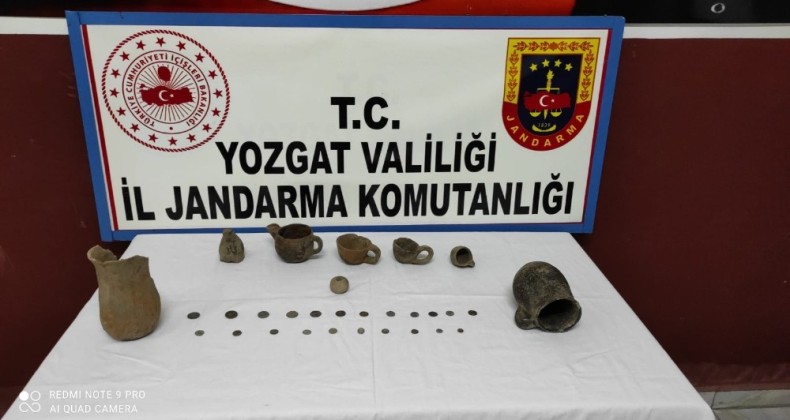 Yozgat’ta farklı dönemlere ait 30 parça tarihi eser ele geçirildi