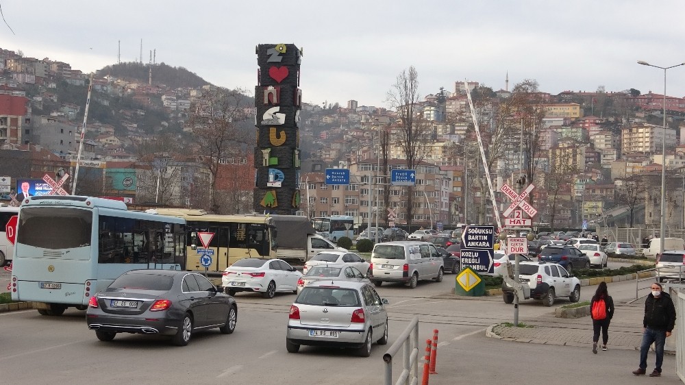 Zonguldak’ta 56 saatlik kısıtlama sonrası yoğunluk