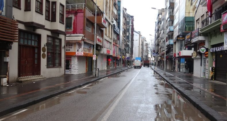 Zonguldak’ta cadde ve sokaklar boş kaldı
