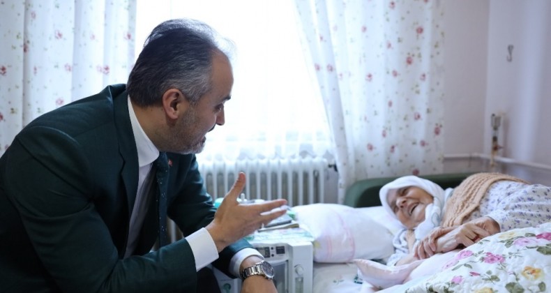 60 bin hastaya 879 bin sağlık hizmeti