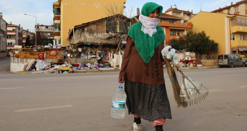 73 yaşında geri dönüşüm kralı oldu, evini fabrika yaptı
