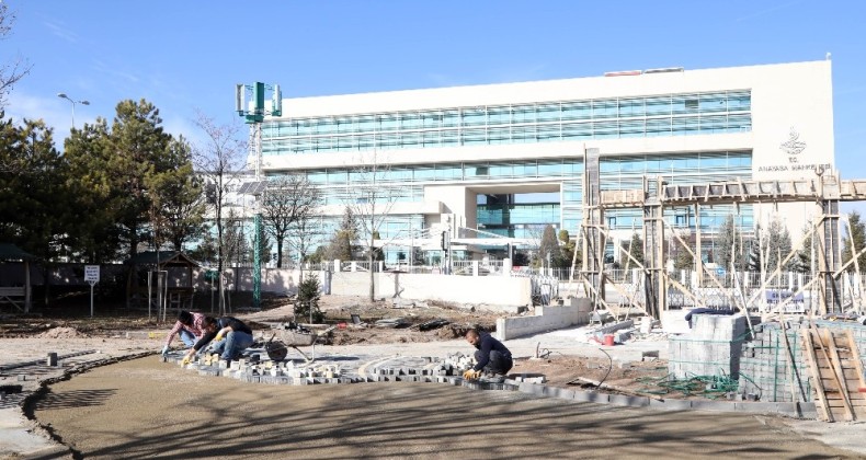 Ahlatlıbel Atatürk Parkı yenileniyor