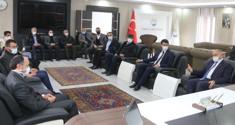 AK Parti Kayseri Milletvekili İsmail Karayel Yahyalı Belediyesi’ni ziyaret etti