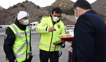 AK Parti’den polis teşkilatına destek ziyareti