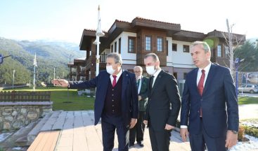 AK Partili Kandemir’den Yunusemre’nin projelerine tam not