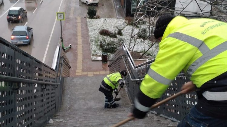 Alt ve üst geçitlere ’48 saatlik’ müdahale