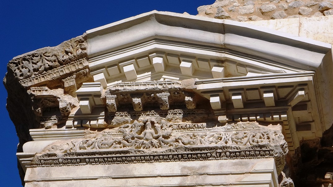 anavarza-antik-kenti-girişi