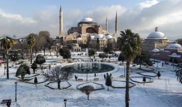 Ayasofya-i Kebir Camii Şerifi’nde kartpostallık manzara