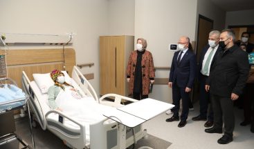 Başkan Aktaş’tan yılın son ve ilk bebeklerine ziyaret