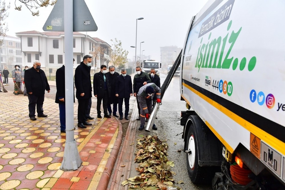 Başkan Çınar, Yeşiltepe’de temizlik hizmetlerini inceledi