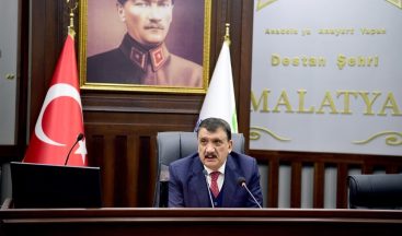 Başkan Gürkan istişare toplantısında yöneticilerle bir araya geldi