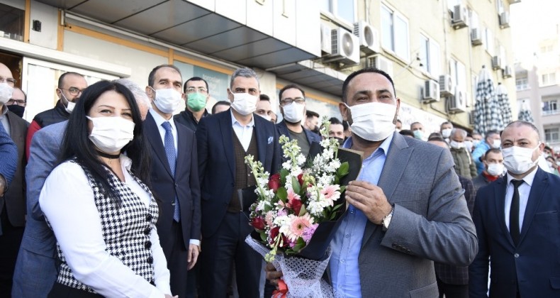 Başkan Yılmaz, korona virüsü yenerek görevine döndü
