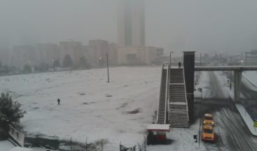 Beyaza bürünen E-5 karayolu havadan görüntülendi