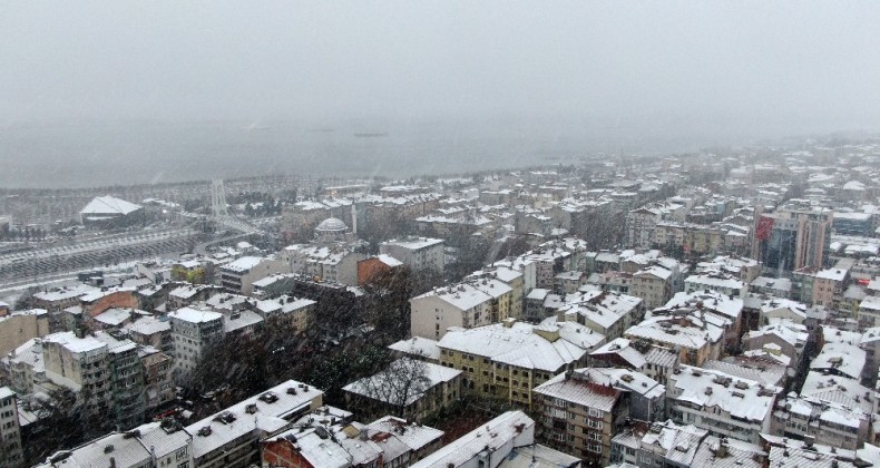 Beyaza bürünen Kocaeli havadan görüntülendi