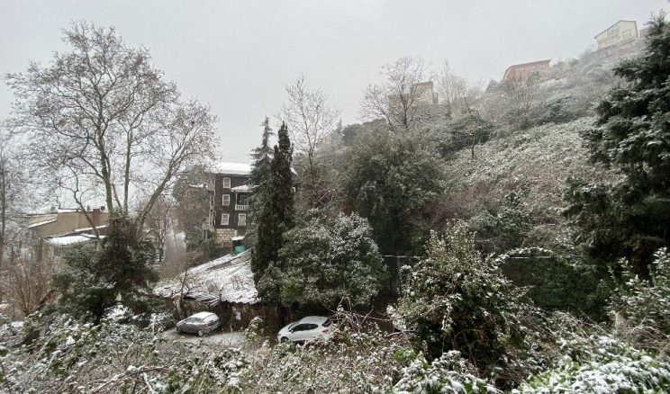 Beyaza bürünen Sarıyer’de kartpostallık görüntüler oluştu