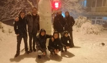 Bursa’da kardan adamın adını Donald Trump koydular