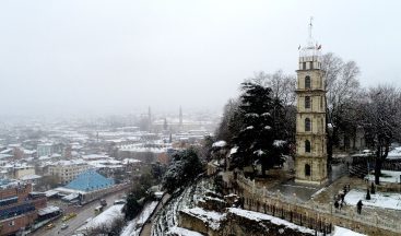 Bursa’da karla bulutların dansı drone ile görüntülendi
