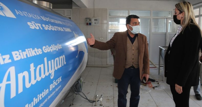 Büyükşehir Manavgat’ta süt üreticilerine süt tankı desteği verdi