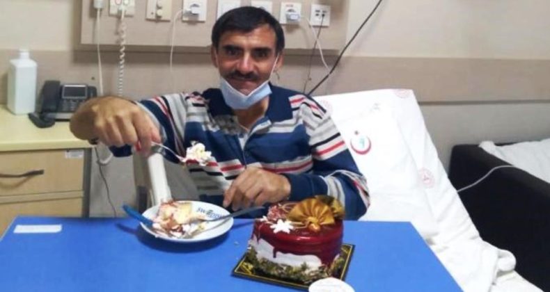 Covid-19 hastasına hastanede doğum günü sürprizi