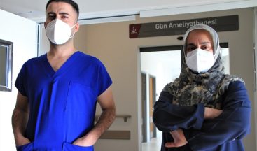 Covid-19’u iki kez atlatıp görevlerine dönen sağlıkçılar uyardı: “Bu işin şakası yok”