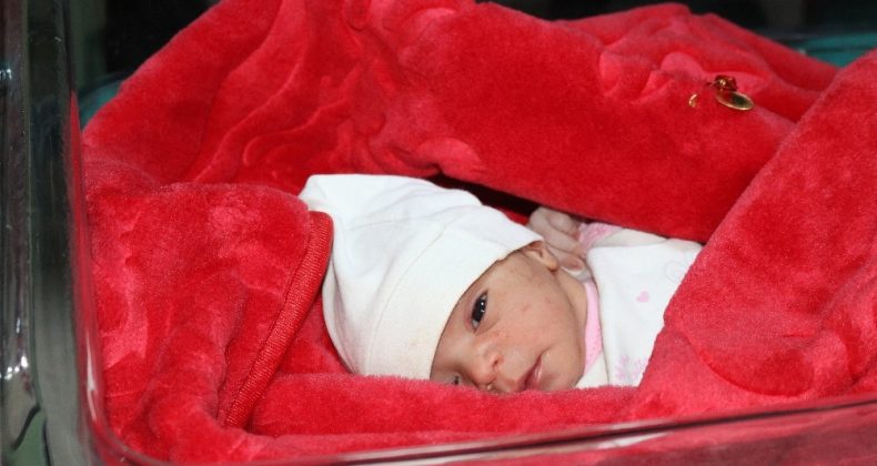 Diyarbakır’da 2021’in ilk bebekleri dünyaya geldi