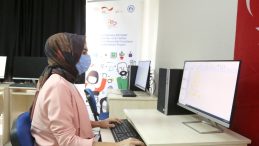 Ev hanımıyken çıktığı yolda hedefine ulaştı