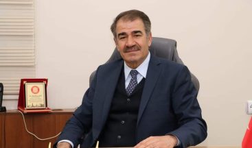 Hani Belediyesi kırsal mahallelere parke taşı döşüyor