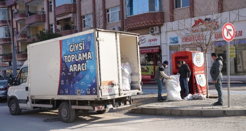 Hayırseverler getiriyor, ihtiyaç sahiplerine ulaştırılıyor