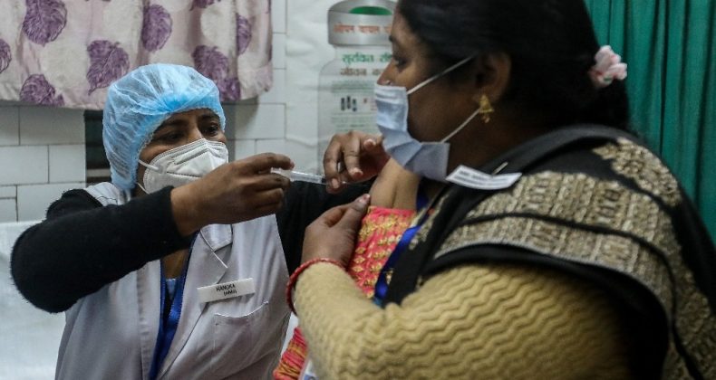 Hindistan’da Covid-19 aşısı ücretsiz olacak