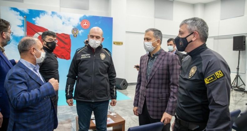İçişleri Bakanı Soylu, İstanbul Takviye Kuvvet Müdürlüğü’nü ziyaret etti