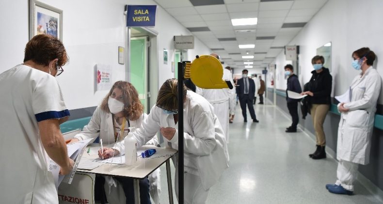 İtalya’da Covid-19’a bağlı can kaybı 75 bini aştı