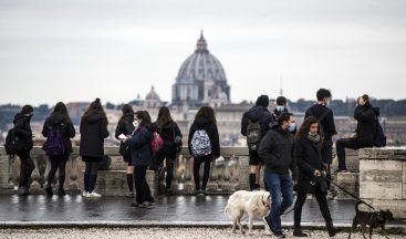 İtalya’da son 24 saatte 18 bin 627 yeni vaka