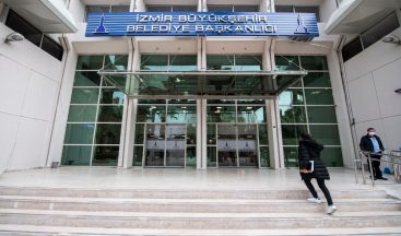 İzmir Büyükşehir Belediyesi ilk hizmet binasına döndü