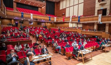 İzmir Büyükşehir Belediyesi Meclisinde Kültürpark ve Covid-19 sunumu