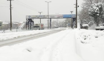 Kar yağışı tüm şehri esir aldı