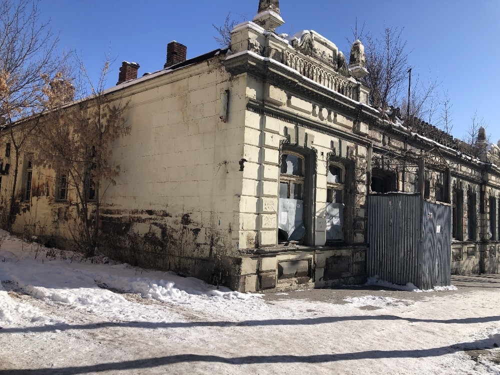 Kars’ta tarihi evler yıkılıyor