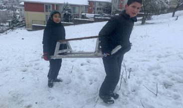 Kocaeli’de eğlenceli kar manzaraları