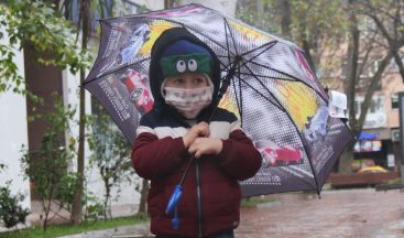 Kocaeli’de uzun süredir beklenen yağmur yeni yılın ilk sabahında yağdı