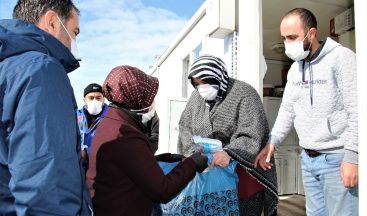 Konteyner kentteki depremzedelere destek
