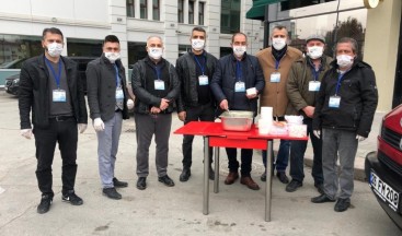 Kontrol noktalarında görevli güvenlik görevlilerine çorba ikramı yapıldı