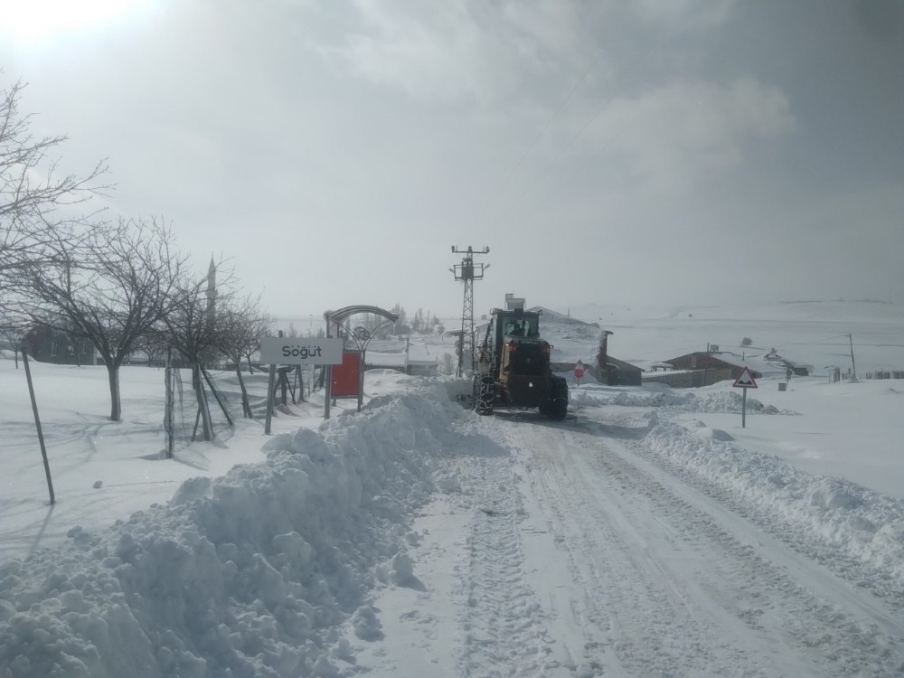 Malatya’da kar nedeniyle 698 mahalle yolunu ulaşıma açtı