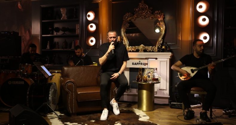 Mersinliler yeni yıla sosyal medya üzerinden yayınlanan konser ile girdi