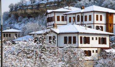 “Osmanlı’nın parmak izi” Safranbolu’da kar manzaraları mest etti