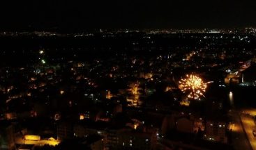 Bursalılar yeni yıla havai fişekler ve magandaların silahlarını ateşlemesiyle girdi