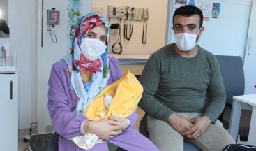 İç organları dışarıda doğdu, bir günlükken ameliyat oldu, adeta yeniden doğdu