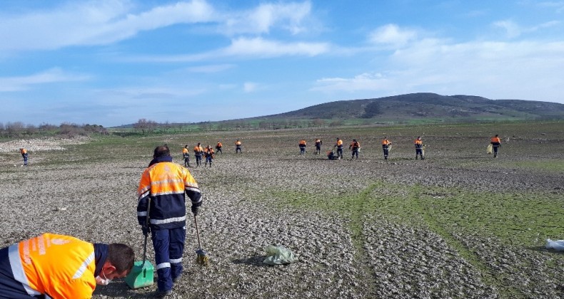Sazlıdere Barajı’nda temizlik çalışması